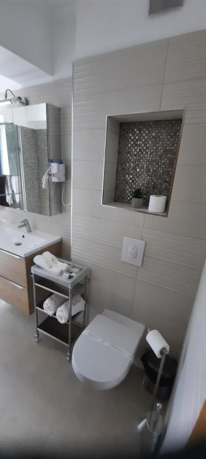 Apart Hotel Victor Mamaia Esterno foto