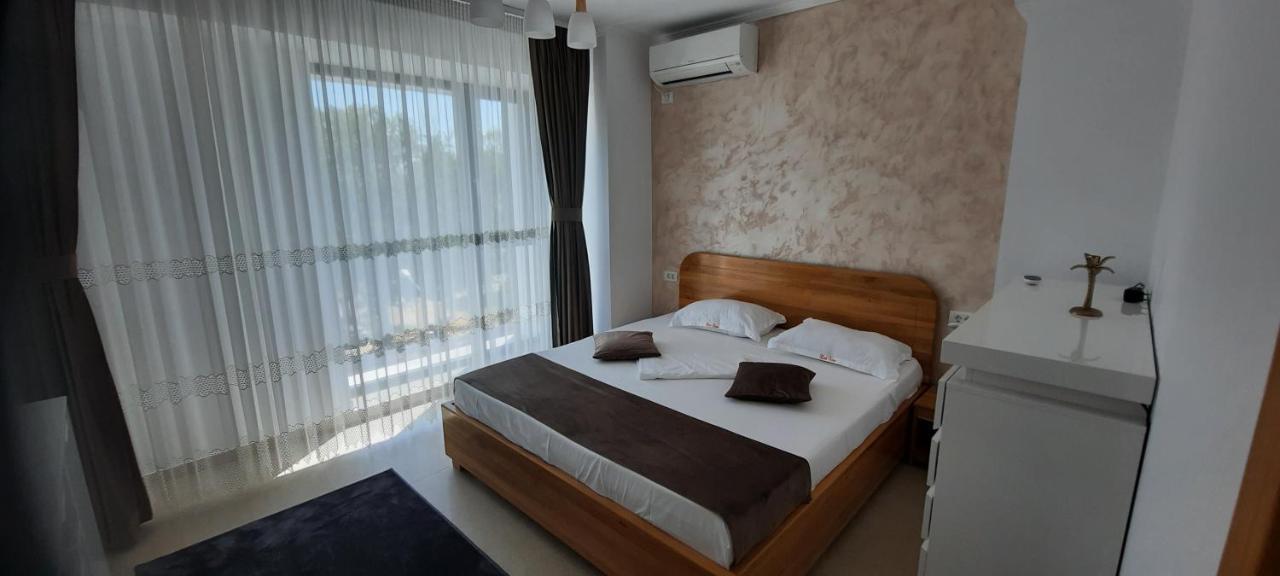 Apart Hotel Victor Mamaia Esterno foto